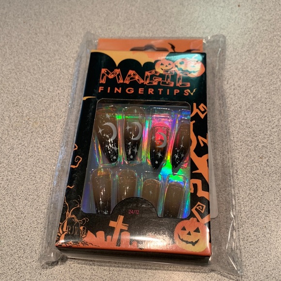 NIB Bomine Stiletto Ombré Press On Nails - Picture 2 of 3